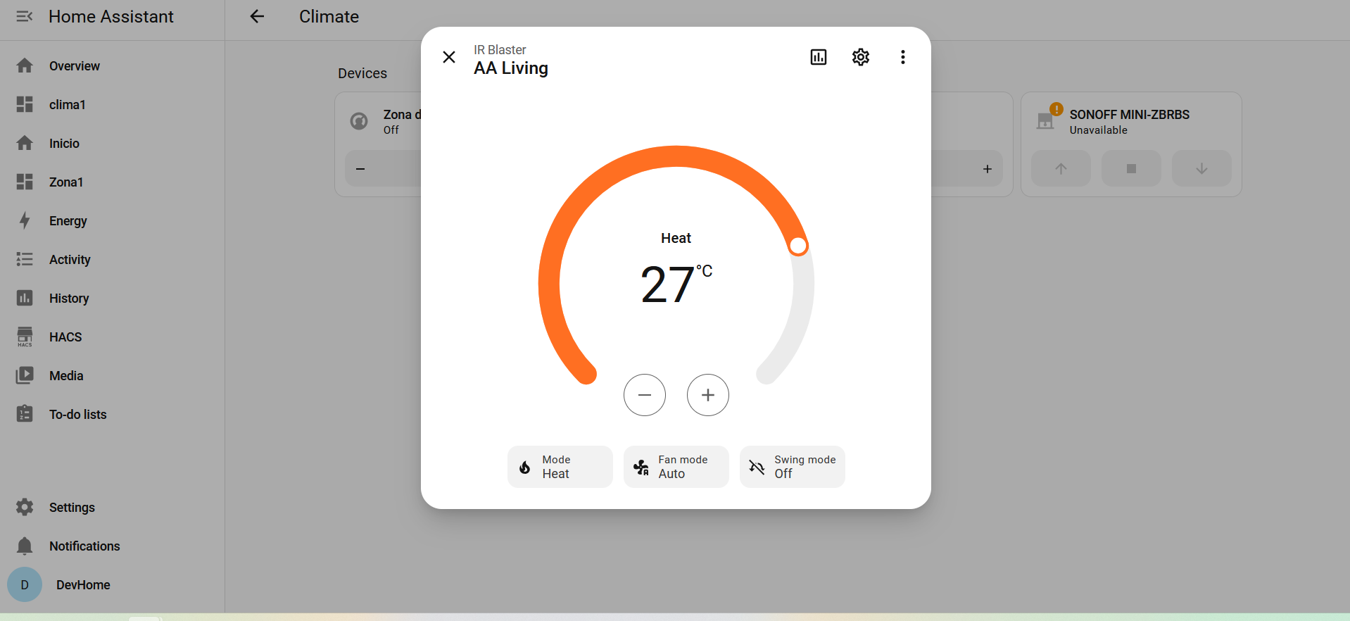 Control real de un split por infrarrojo desde el dashboard, mostrando modo, temperatura y velocidad de ventilador